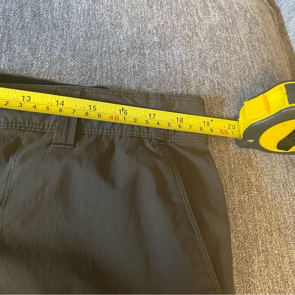 Men’s Tilley Size 36 Army Green Outdoor Cargo Trek/Hiking pants with Stretch EUC - Picture 5 of 11